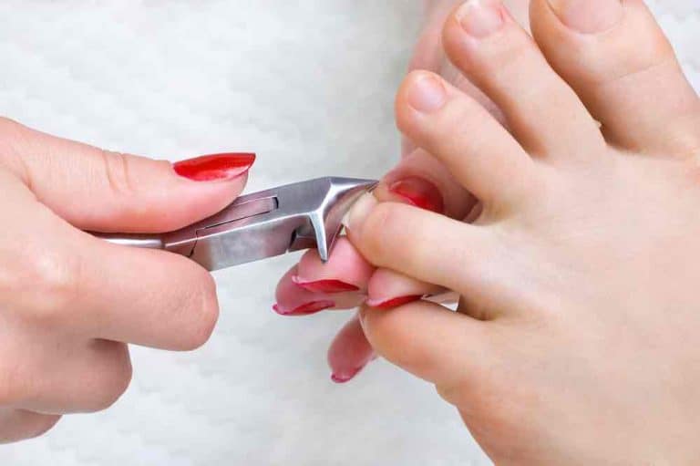 Why Can’t Diabetics Cut Their Toenails? (Professional Advice)